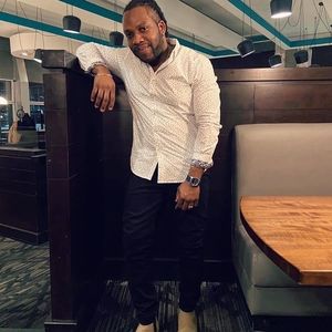 Meet your Posher, Dee